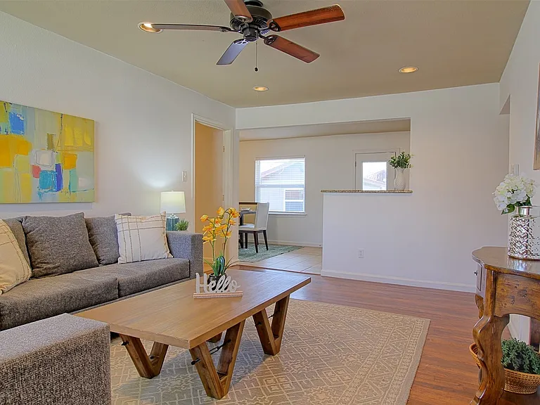 10849 Cotillion Dr — Photo 5