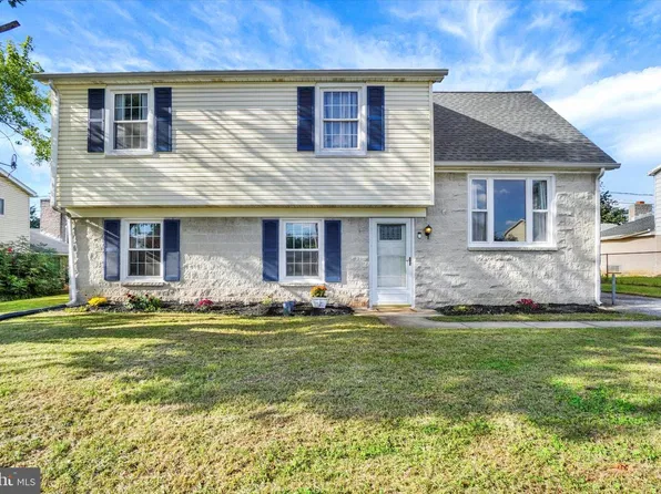 969 Richwill Dr, York, PA 17404