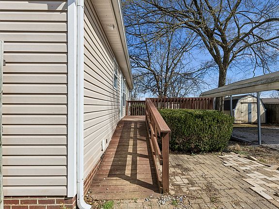 5th image of 1395 W Lane St