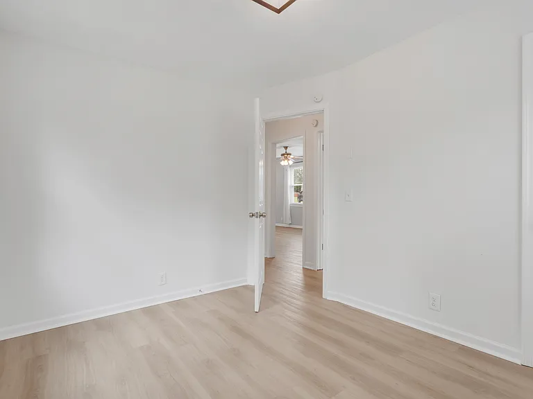 304 Lallemand Ct — Photo 3