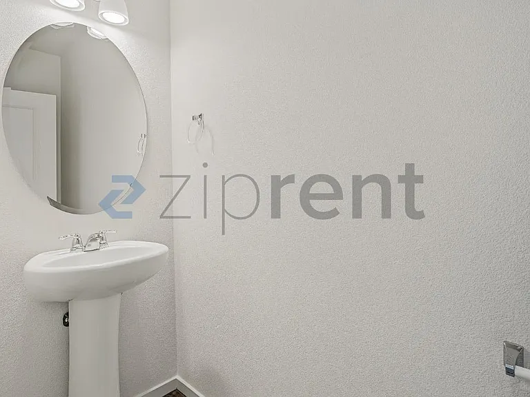 1900 NE 117th Ct — Photo 7