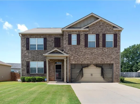 2138 Sawgrass Dr, Hampton, GA 30228