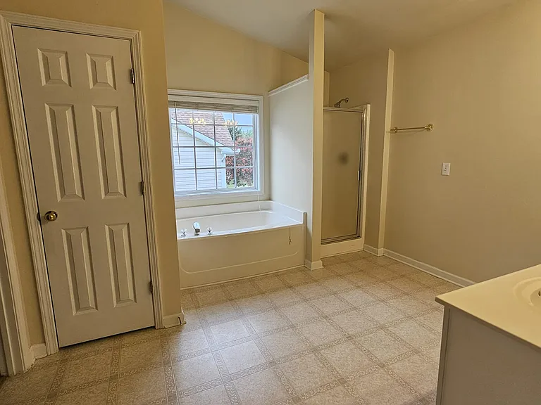 111 Shairpin Ln — Photo 23