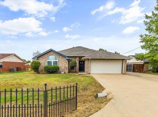 3940 Country Meadows Cir, Granbury, TX 76049