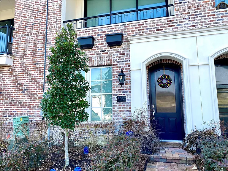 6037 Matthew Oaks Pl — Photo 2