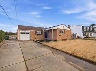102 Diggs Dr, Hampton, VA 23666