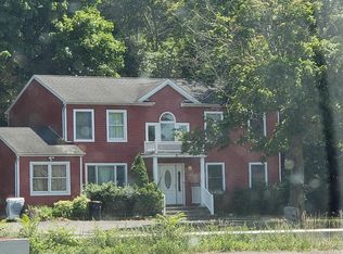 2475 Nesconset Hwy, Lake Grove, NY 11755
