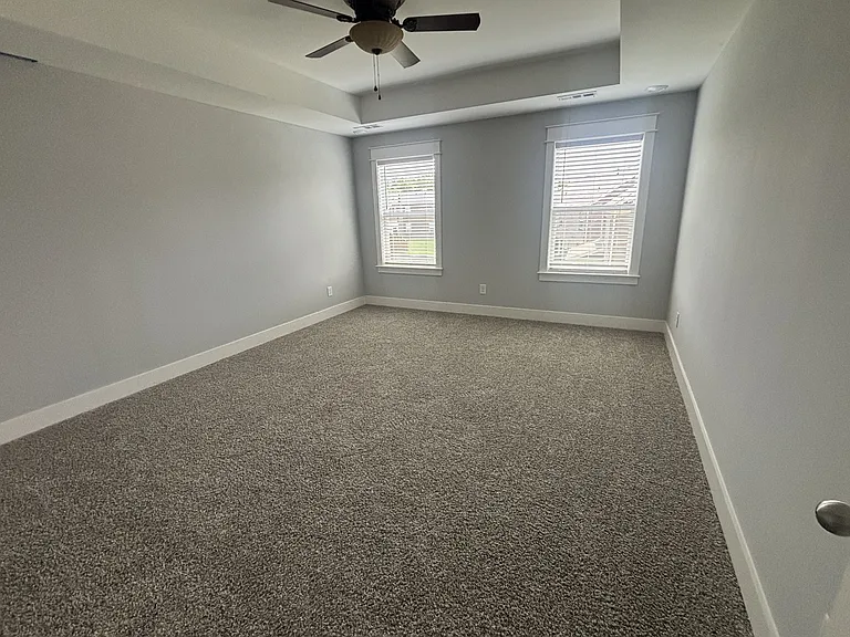 3038 Oxford Dr — Photo 21