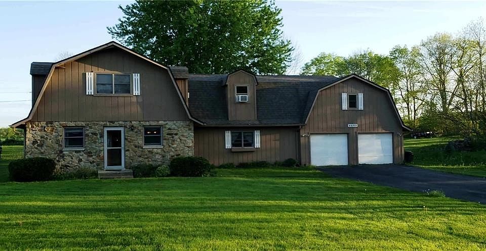 Beautiful 3 bed, 2 bath home in Clayton, only minutes from downtown Plainfield, on almost 0.6 acres with one side being wooded and privacy in the back!