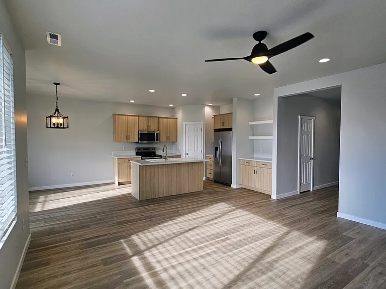 515 Hamlow Ave — Photo 3