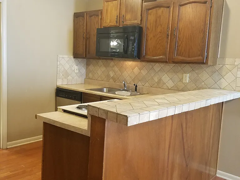 908 Cedar St #C — Photo 5
