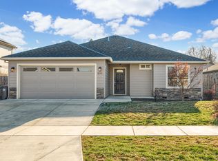 895 Trinity Way, Medford, OR 97501