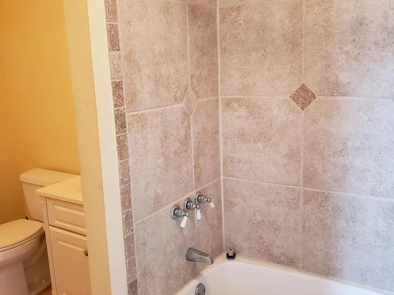 1011 S Hopkins Ave #B — Photo 6