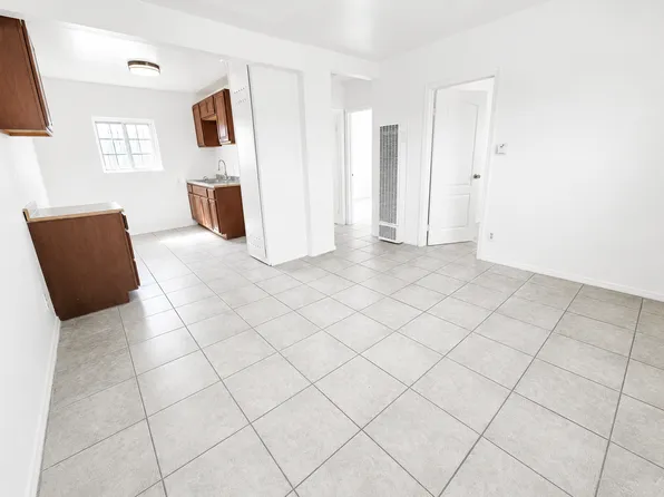740 W 130th St, Compton, CA 90222