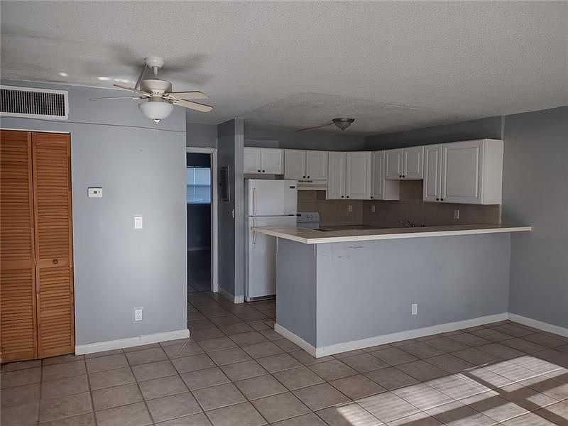 1st image of 3106 NW 2nd Ter APT 102
