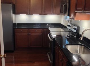2405 Burke Ave #1, Alexandria, VA 22301