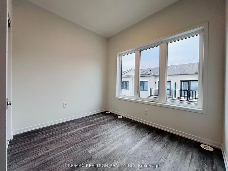 105 Matawin Ln — Photo 8