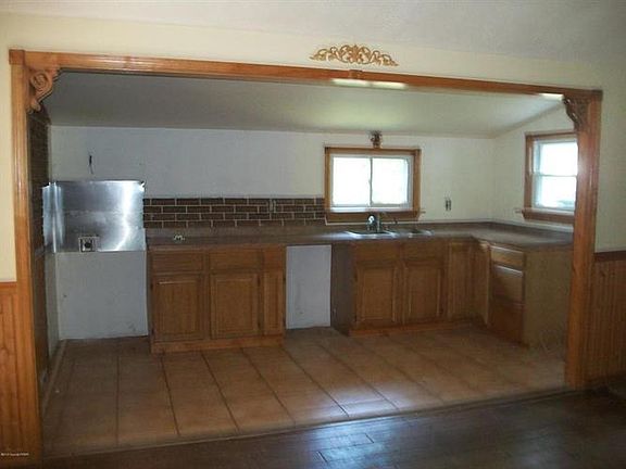 2nd image of 105 Tupelo Ln