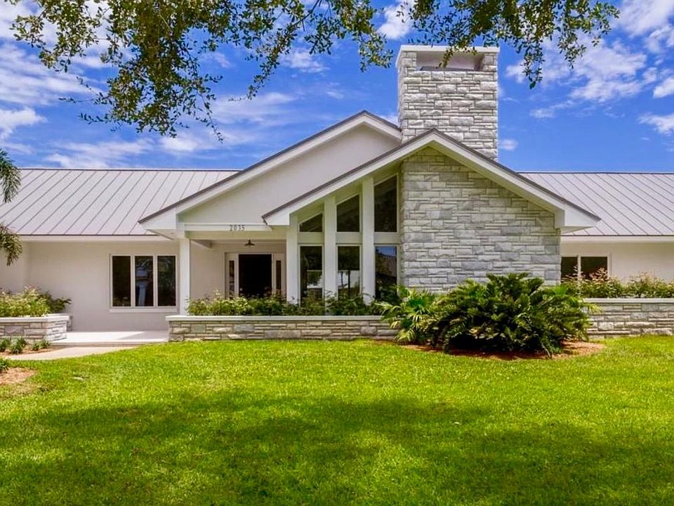 1st image of 2035 Regatta Dr