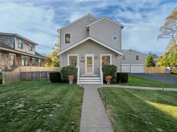 104 Howland Ave, Jamestown, RI 02835