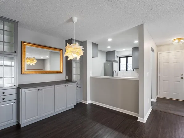 445 Shelard Pkwy Unit 104, Saint Louis Park, MN 55426