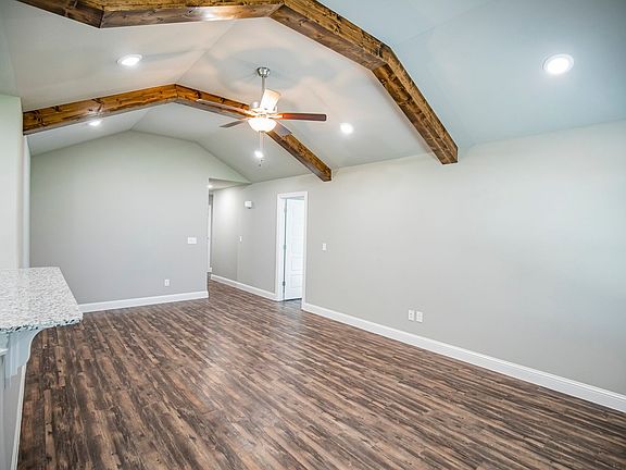 5th image of 508 E Osage Trce