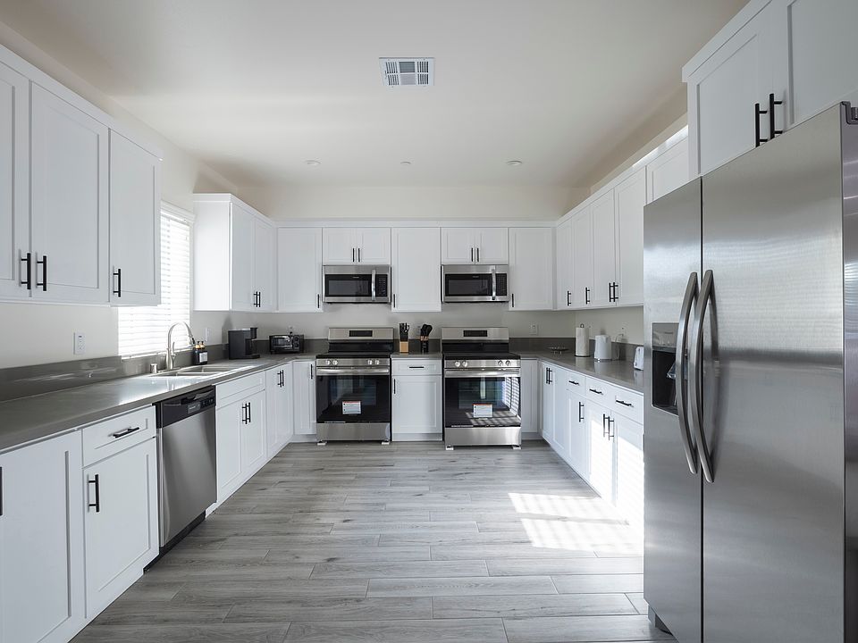 1st image of 1712 W Jefferson Blvd