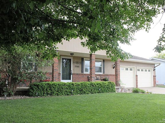 2nd image of 2266 Linden Dr