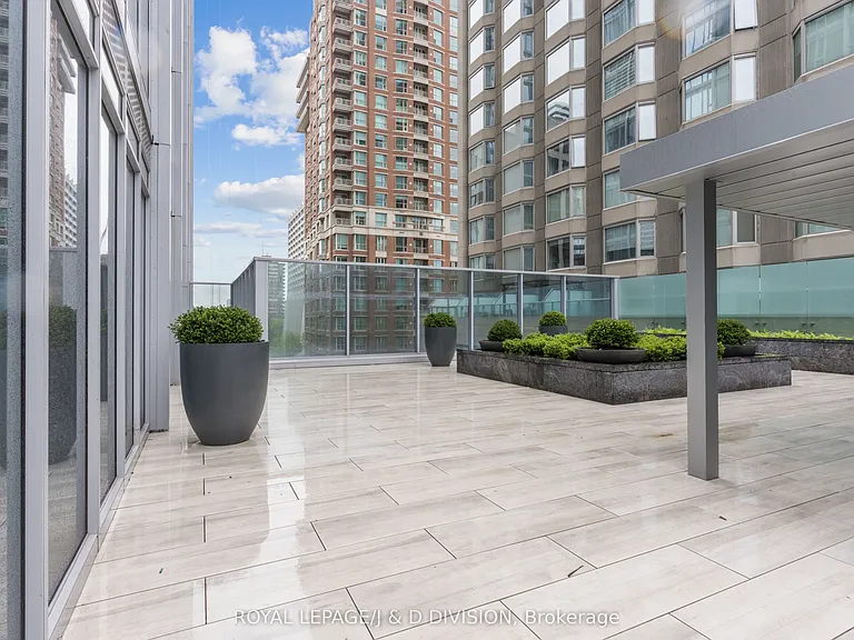 188 Cumberland St #1705 — Photo 21