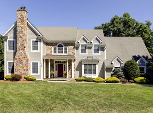 459 Old Woods Rd, Wyckoff, NJ 07481