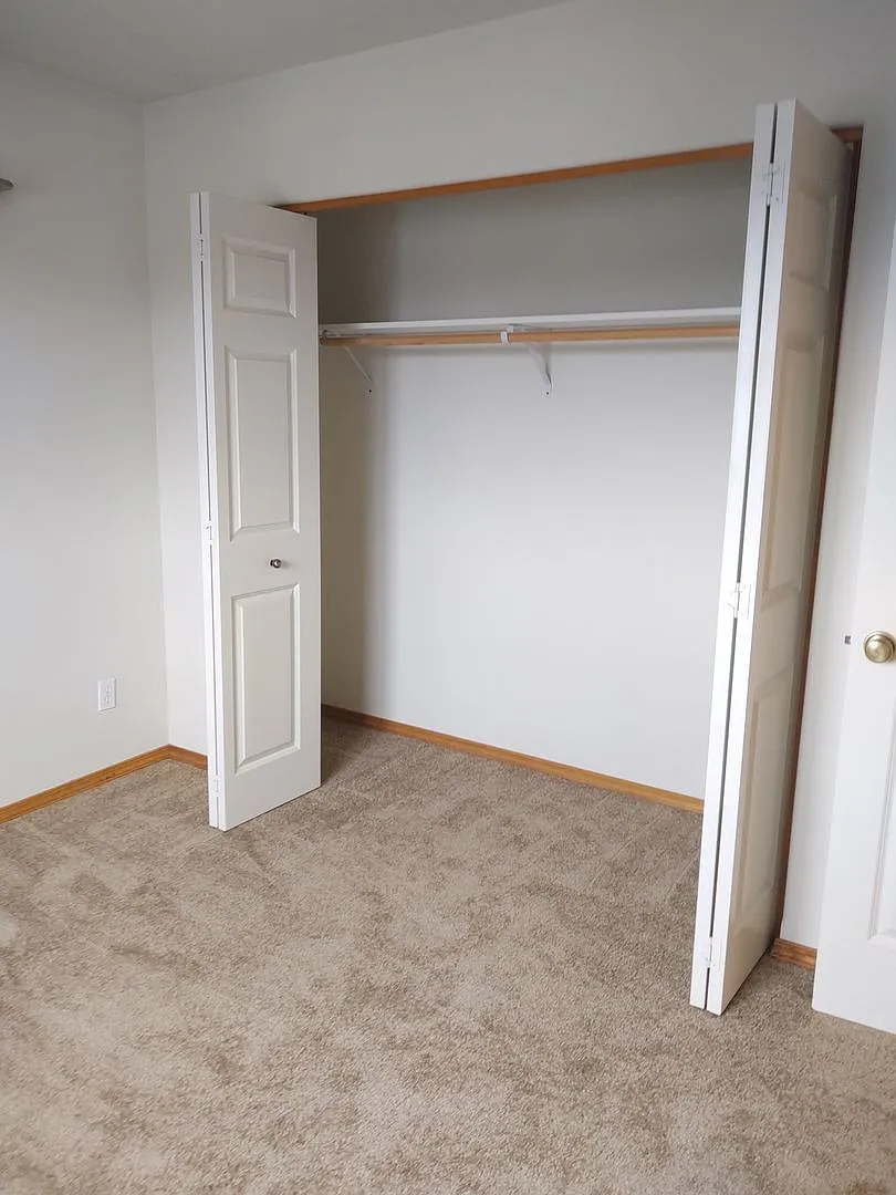 Whispering Pines Apts (155 Northeast Kettle Street) — Photo 4