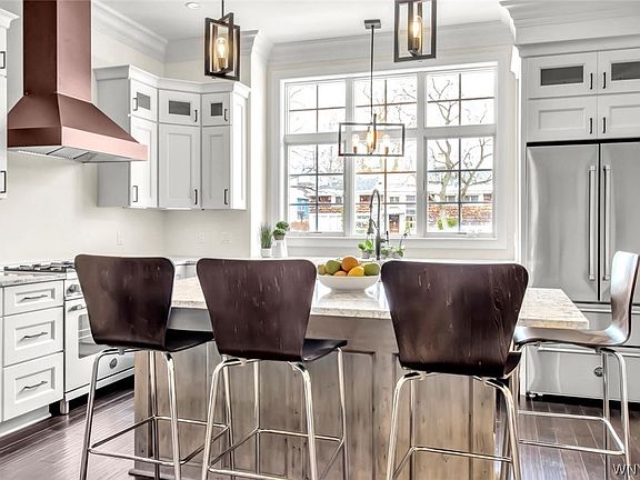 3rd image of 2040 Delaware Ave #3