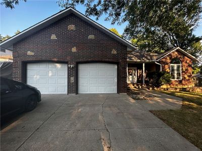 508 NW Delwood Dr, Blue Springs, MO, 64015