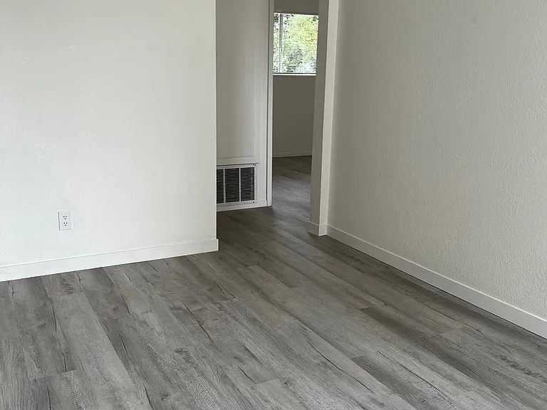 1019 Civic Center Dr #D — Photo 2