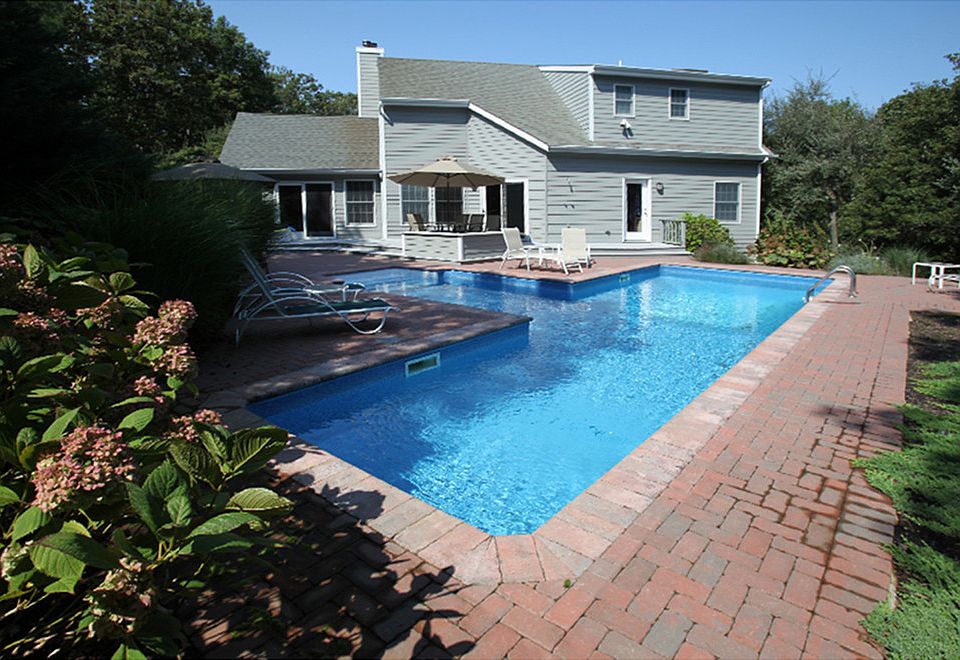 1st image of 7 Northview Hills Ct