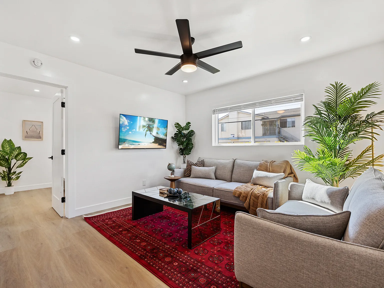 1215 Vega St — Photo 4