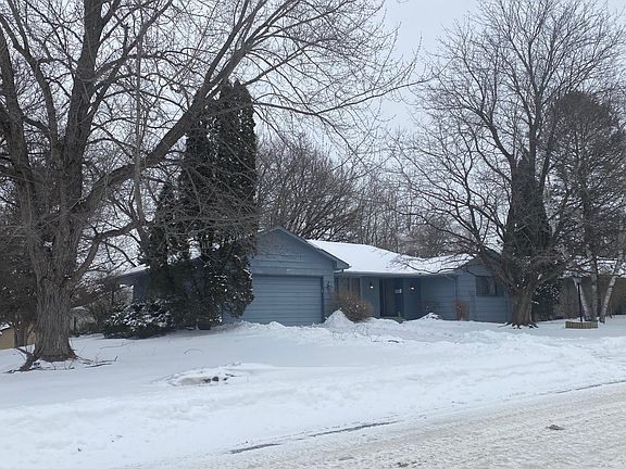 3rd image of 7840 Winnetka Heights Dr