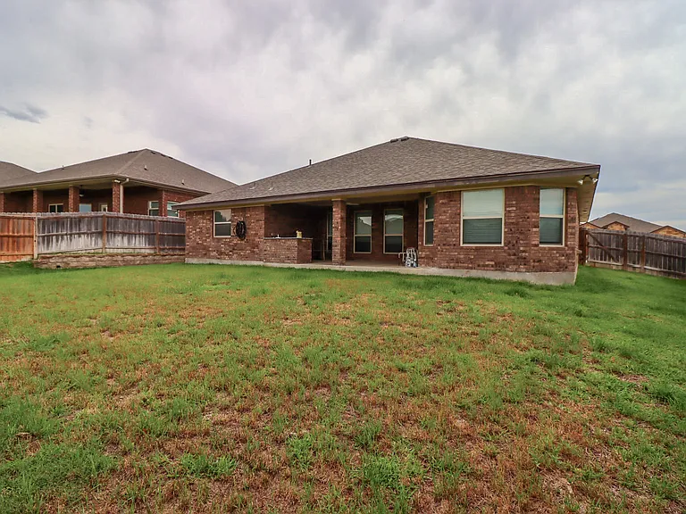 8107 Preston Hollow Dr — Photo 41