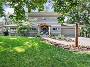 5510 Greenleaf Dr, Madison, WI 53713