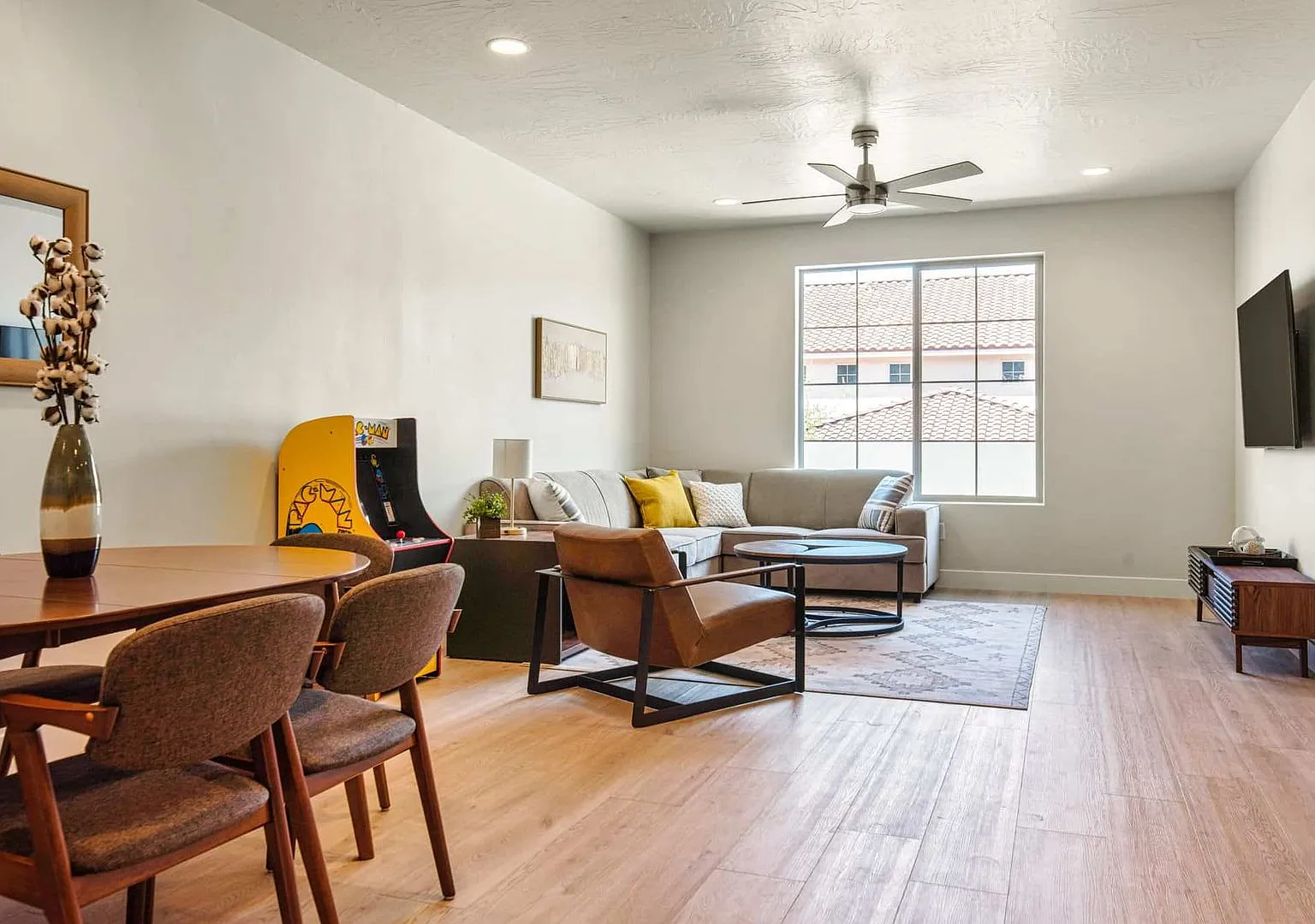Modern 3-Bedroom, 2-Bathroom Home in Escondido at Sienna Hills — Photo 3