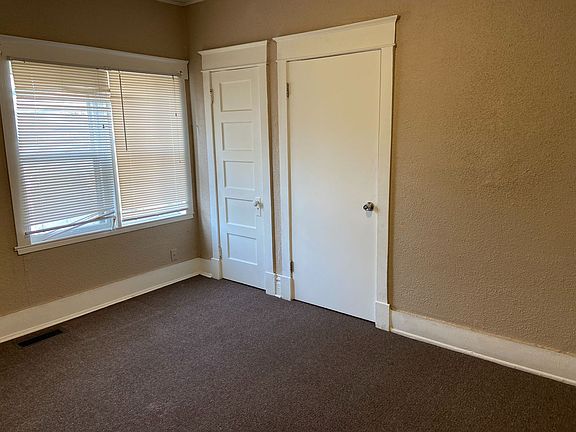 4th image of 3408 E 62nd St #3408A