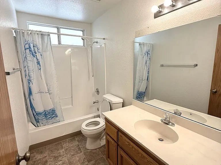 1250 Clearview Dr — Photo 5