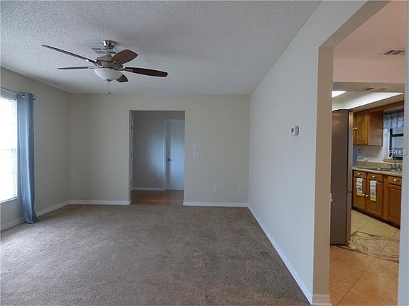 4th image of 1916 Laredo Dr