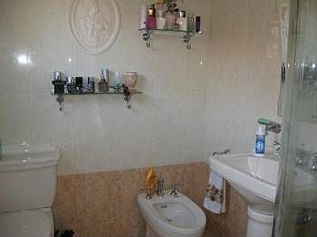 3rd image of 2711 Whitman Dr