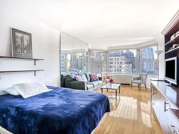 4th image of 300 E 74th St APT 10D
