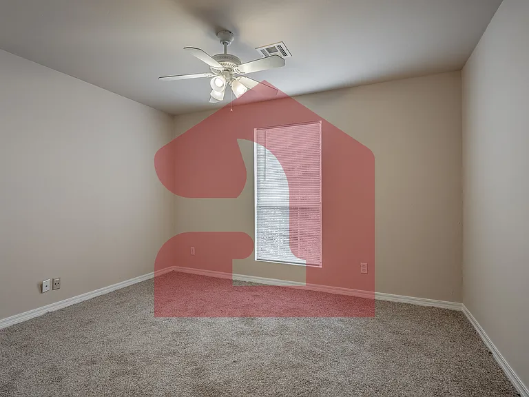 2711 Silvertree Dr — Photo 36