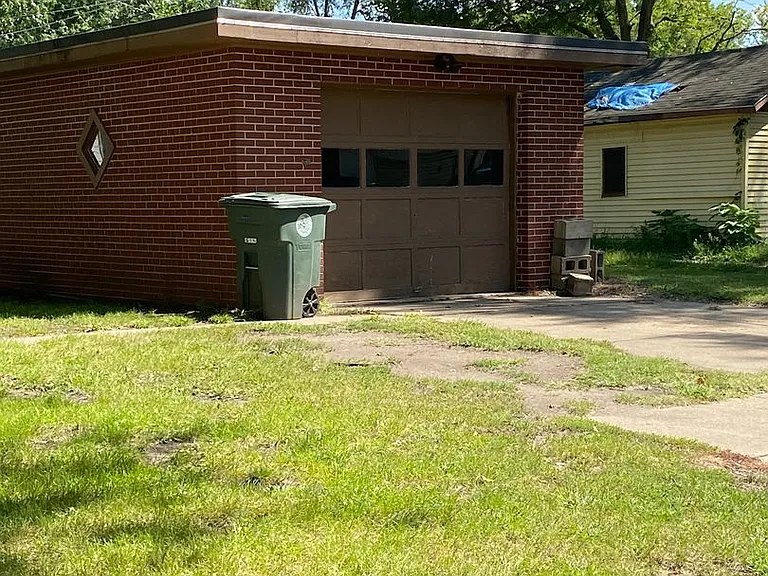 920 Ashland Ave — Photo 5