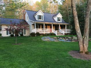 18777 Brewster Rd, Chagrin Falls, OH 44023