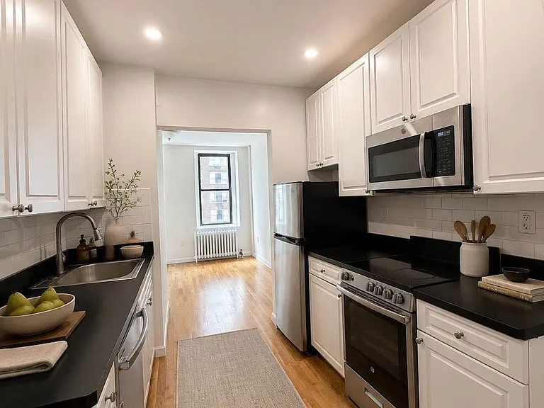 497 3rd Ave #4B — Photo 2