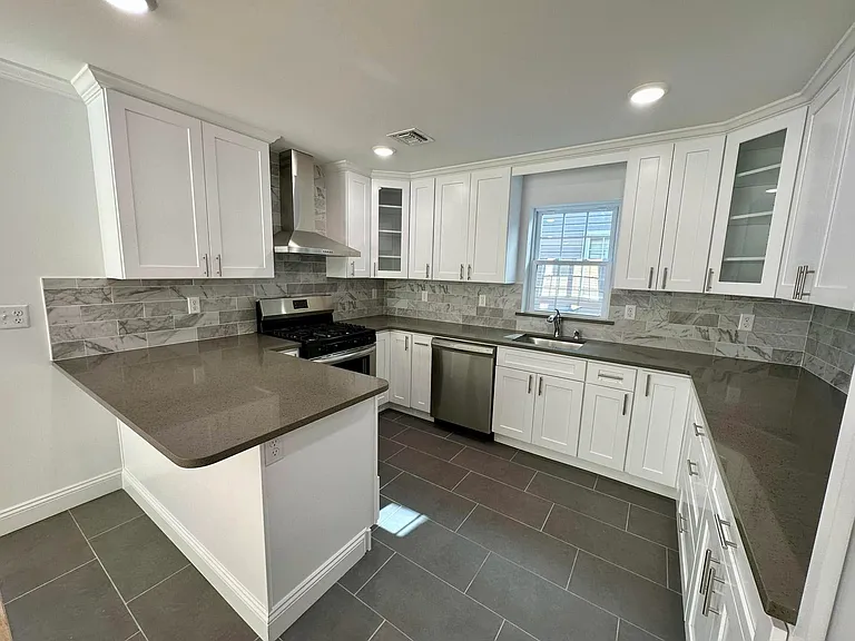 135 Court St #1 — Photo 10